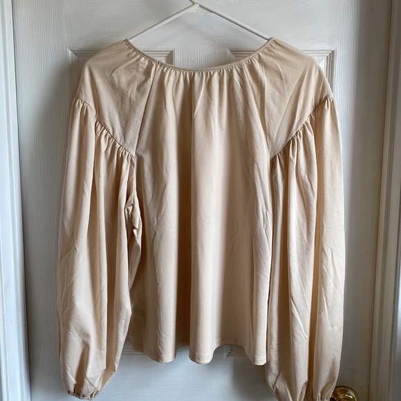 Brand new blouse with tags - Picture 2 of 2